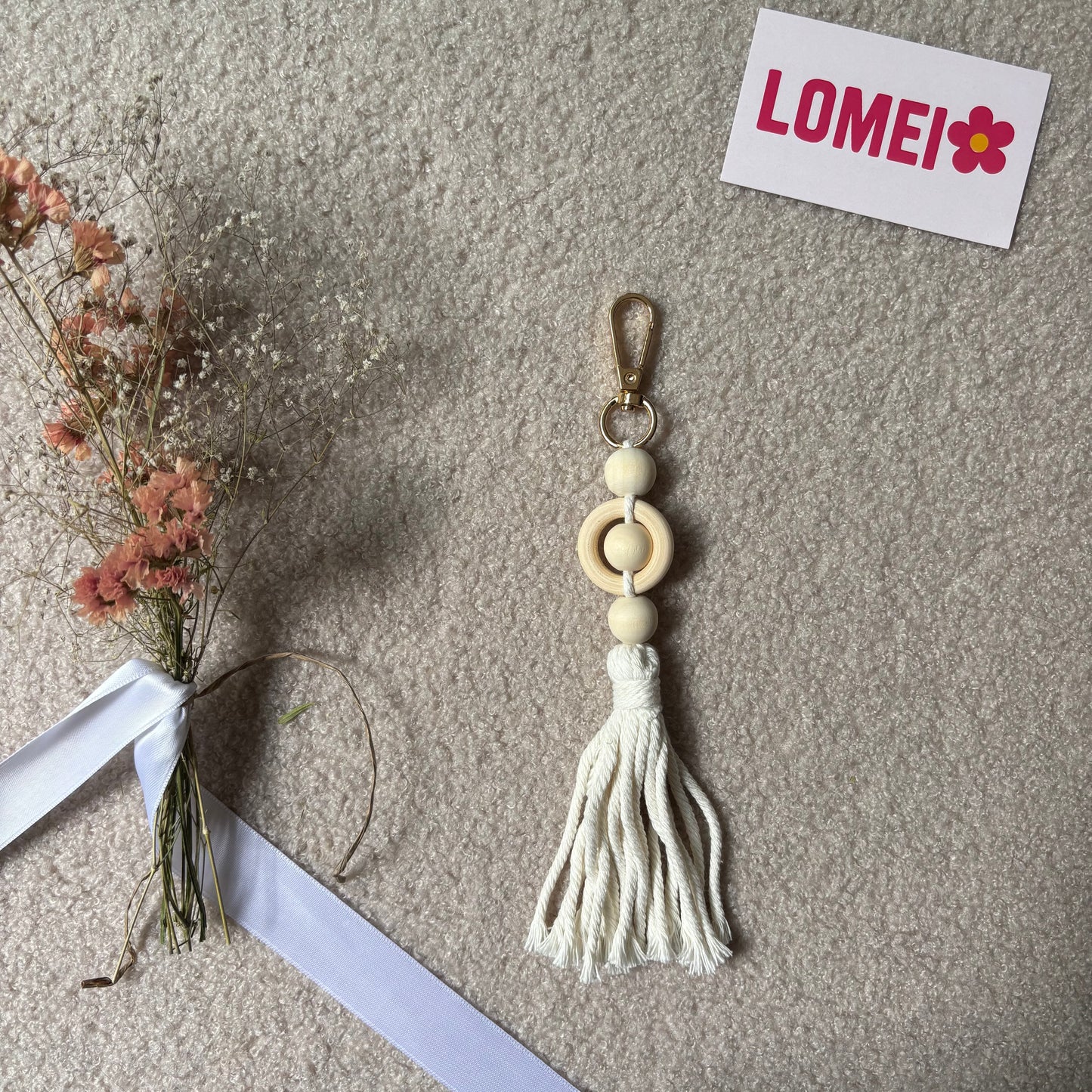 Breloque avec perles en bois